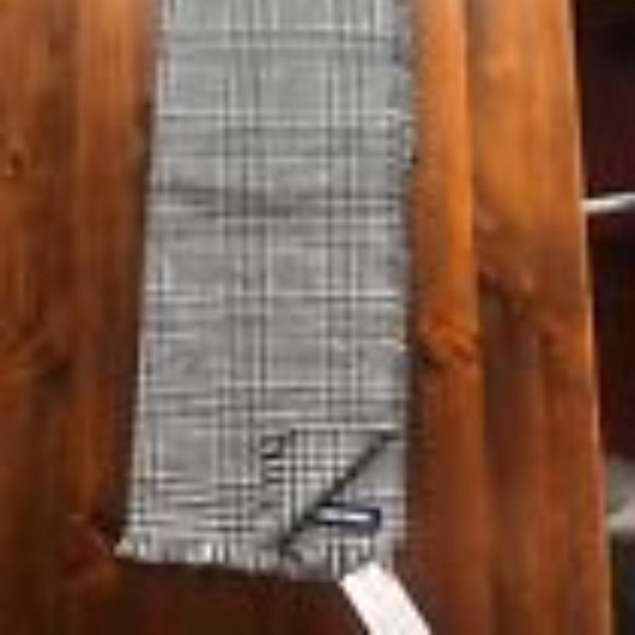 Lands' End Women's Scarf, Cash Touch Black Glen Check, NWT - Picture 3 of 3